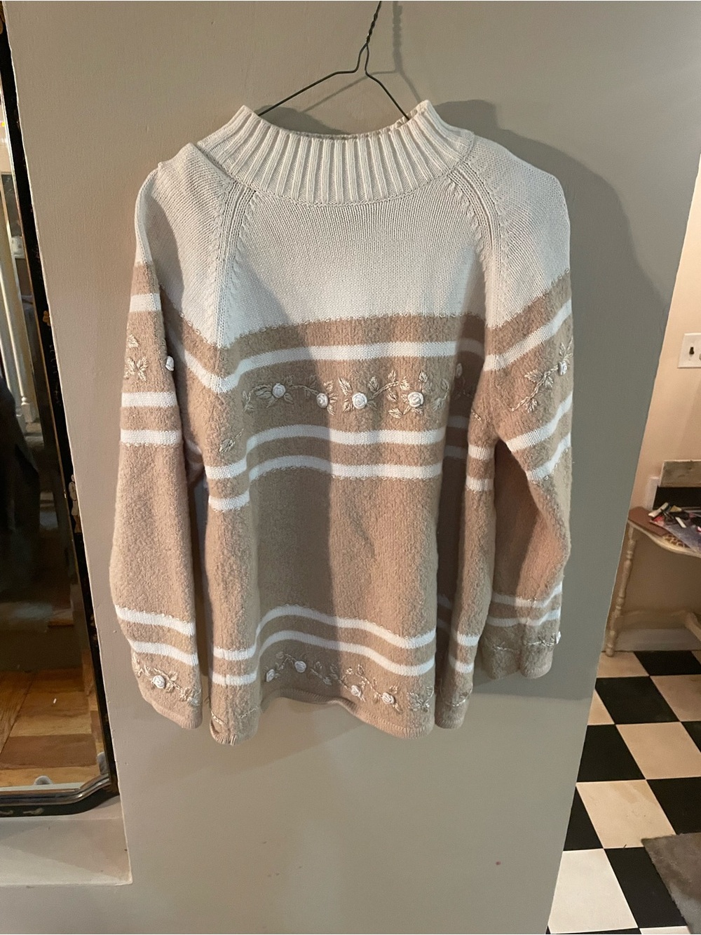 Vintage 90s Liz Claiborne Cream & Tan Striped Embroidered Women’s Sweater
